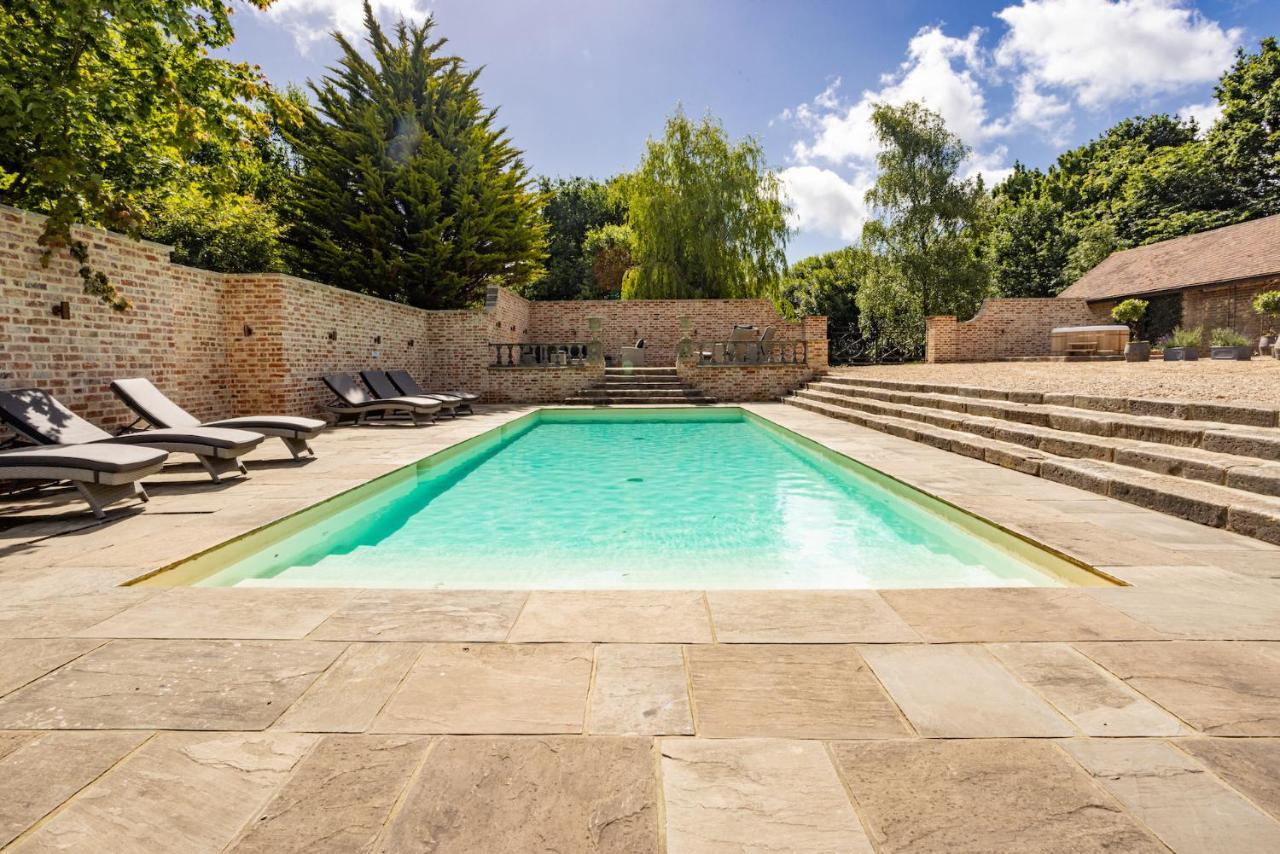 Eastwood Observatory: 12 Bedrooms, Swimming Pool And Tennis Court Hailsham Dış mekan fotoğraf